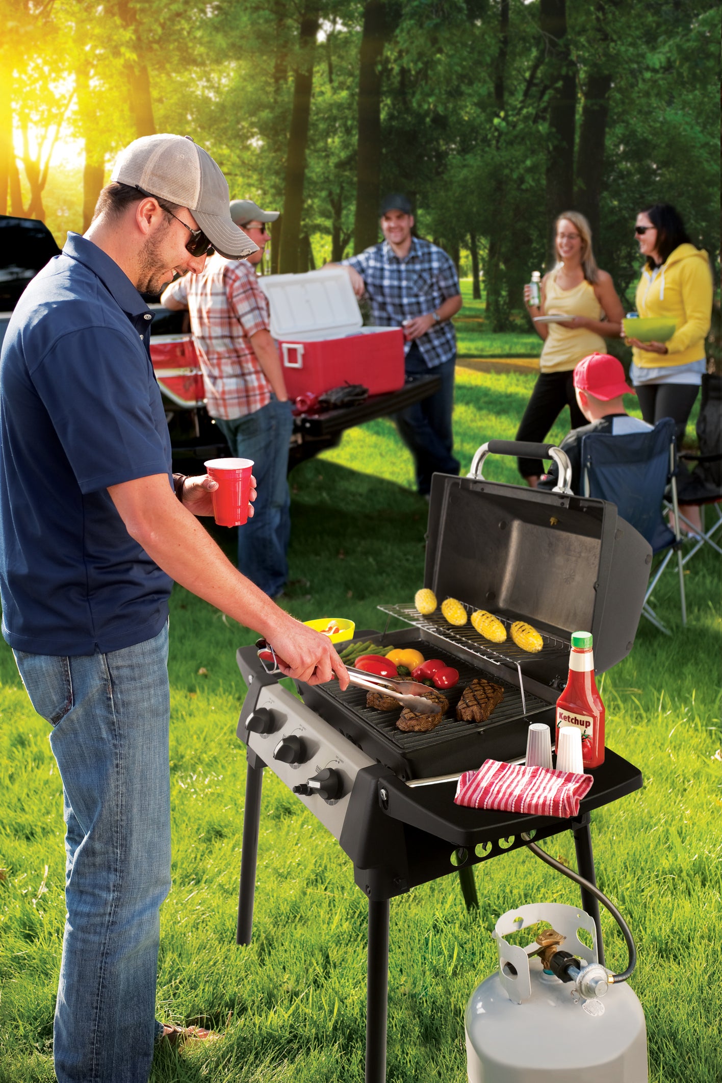 Broil King Porta-Chef 320: 3 Burner Portable Propane Grill (952654)