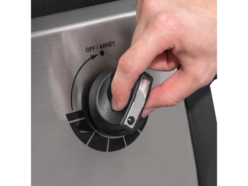 Broil King Monarch 390 - 3 Burner Grill w/cart