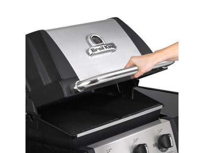 Broil King Monarch 390 - 3 Burner Grill w/cart