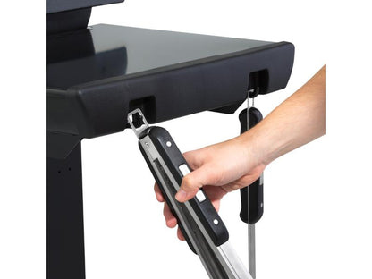 Broil King Monarch 390 - 3 Burner Grill w/cart